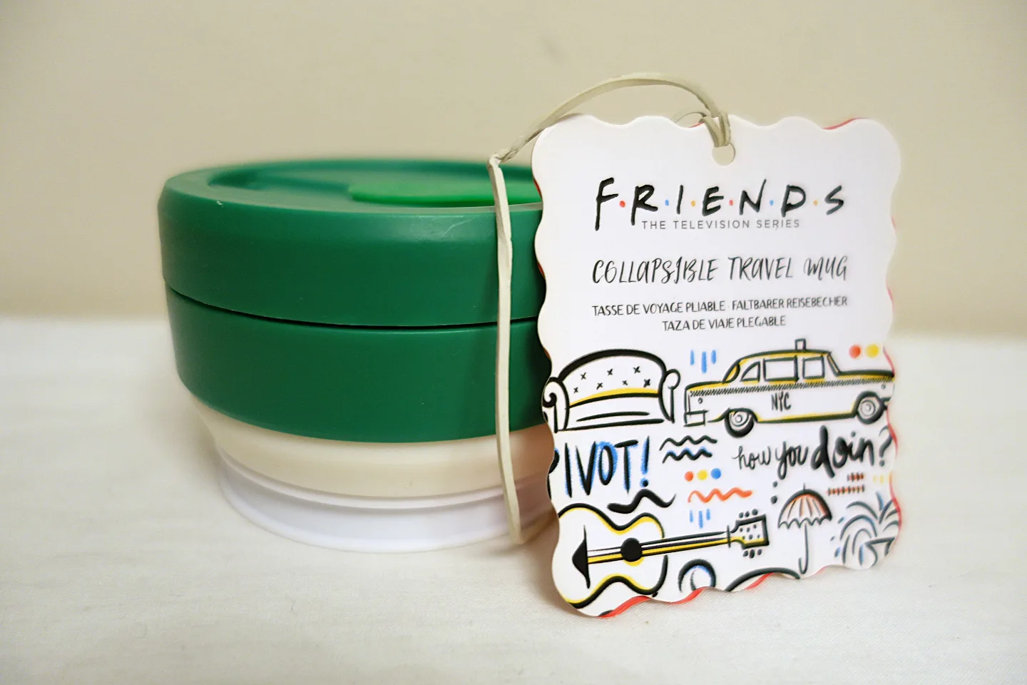 NEW FRIENDS Central Perk 12oz Collapsible Silicone Travel Mug image indicator(3)