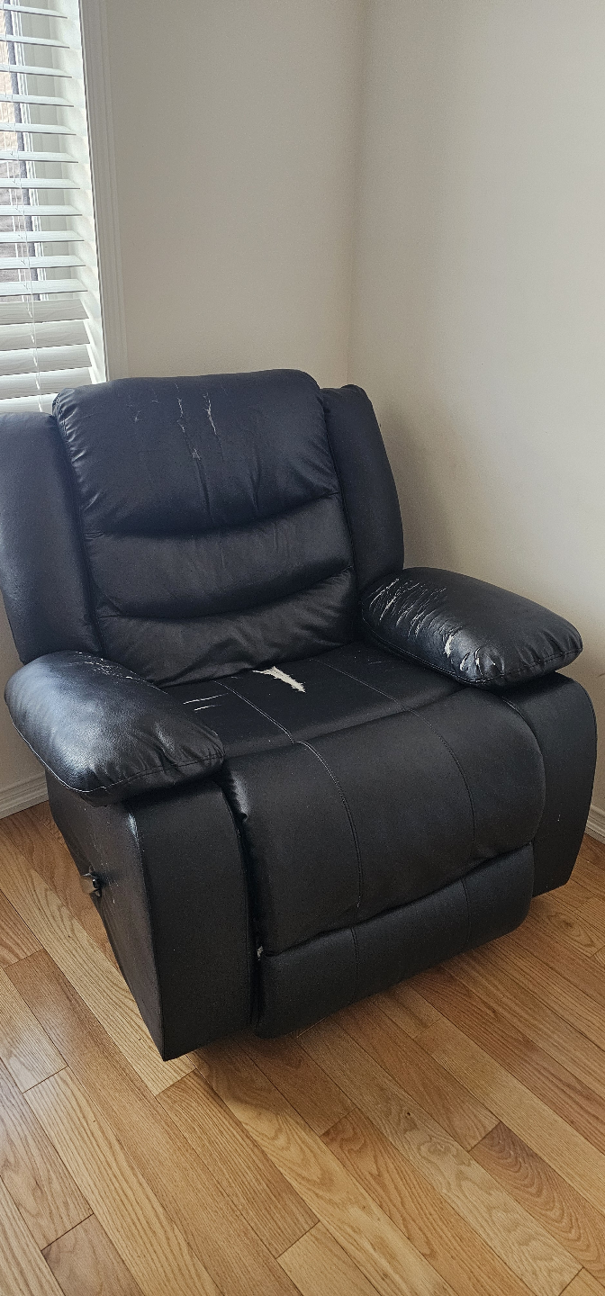 Black Recliner Chair - photo 2