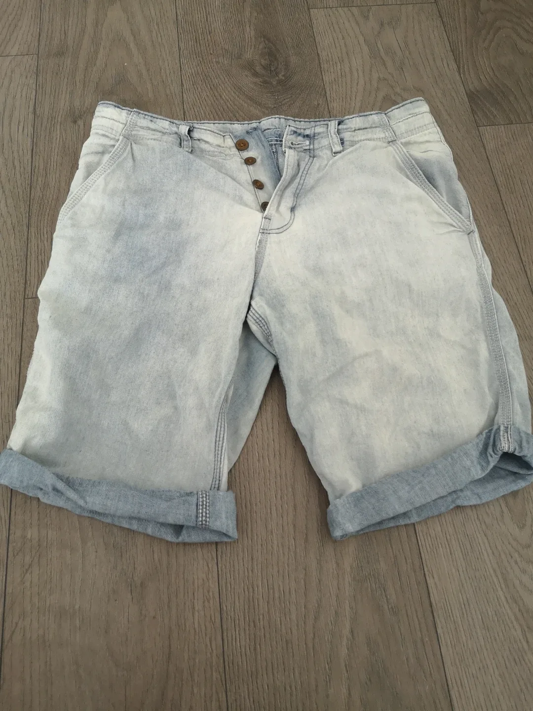 Men's Light Wash Denim Shorts - Size 32 thumbnail
