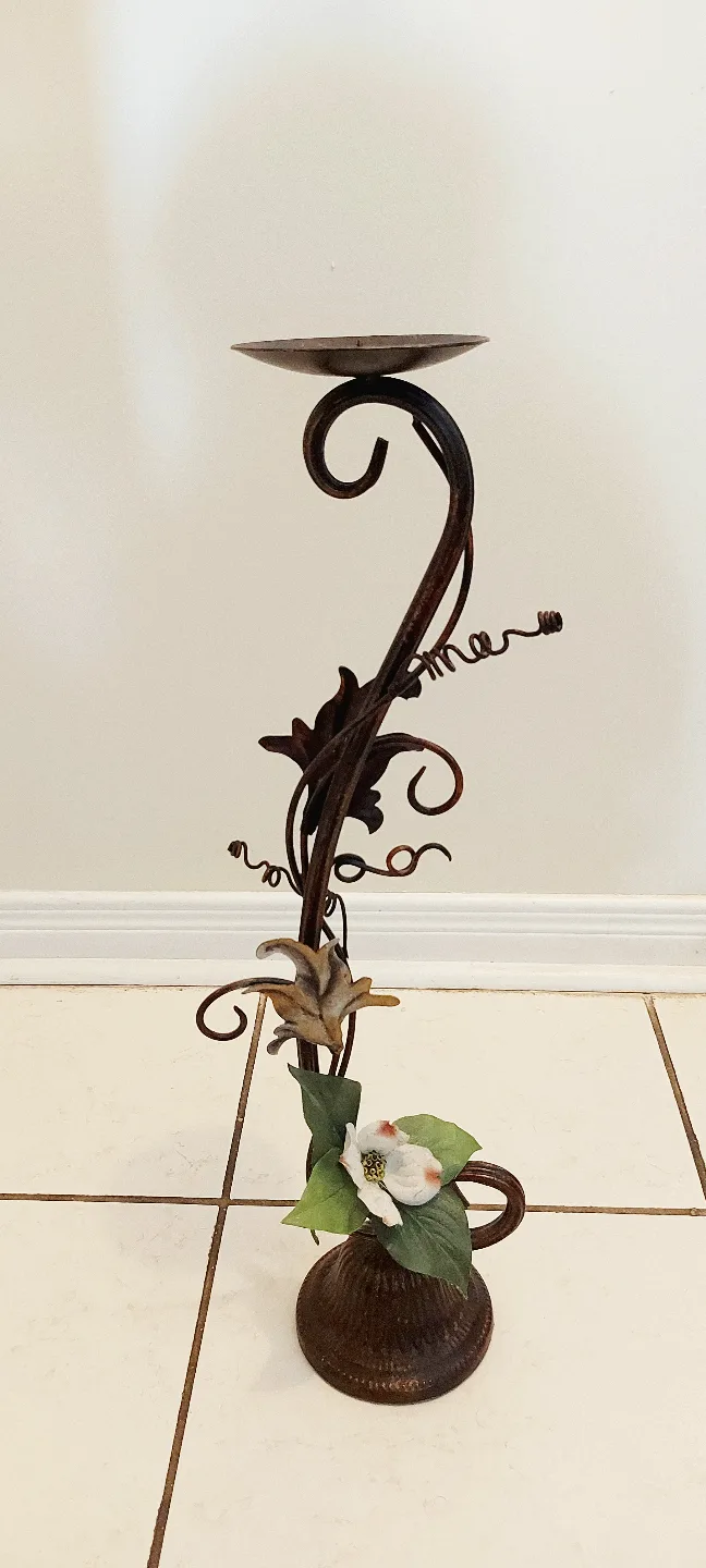 Steel Decor Flower Candle Holder image indicator(2)