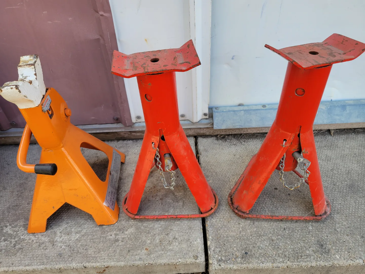 Three Jack Stands - Two Red, One Orange thumbnail