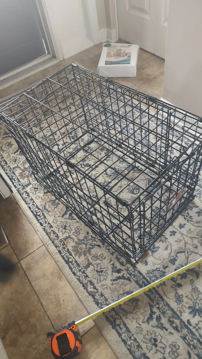 Black wire dog crate thumbnail