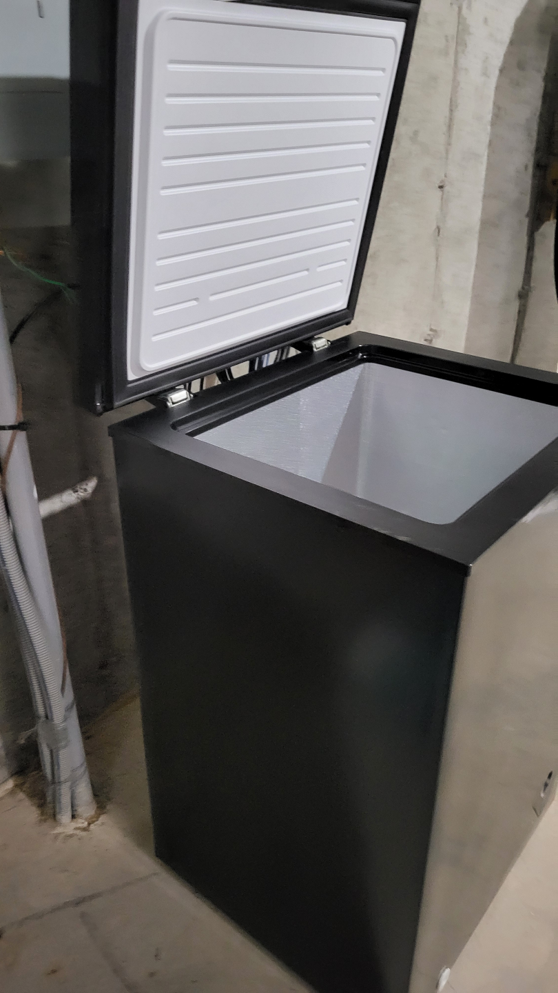 Arctic King Chest Freezer - photo 3
