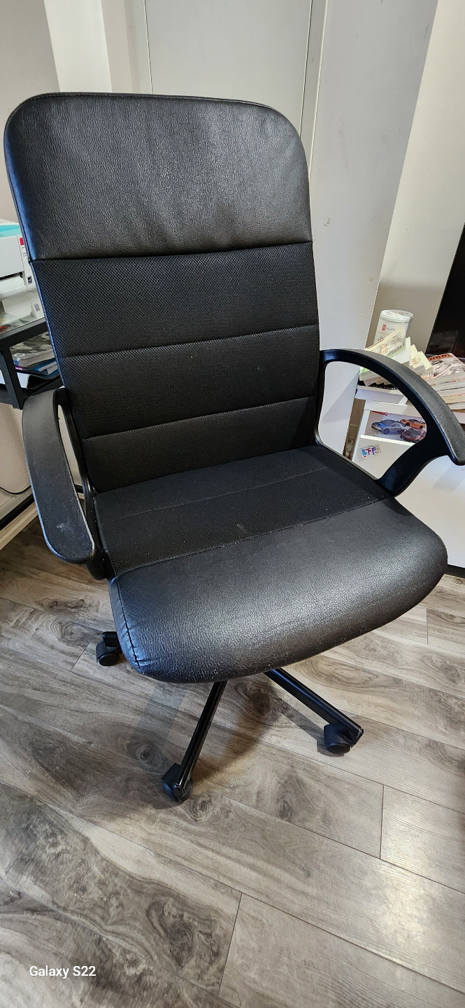 Black Office Chair