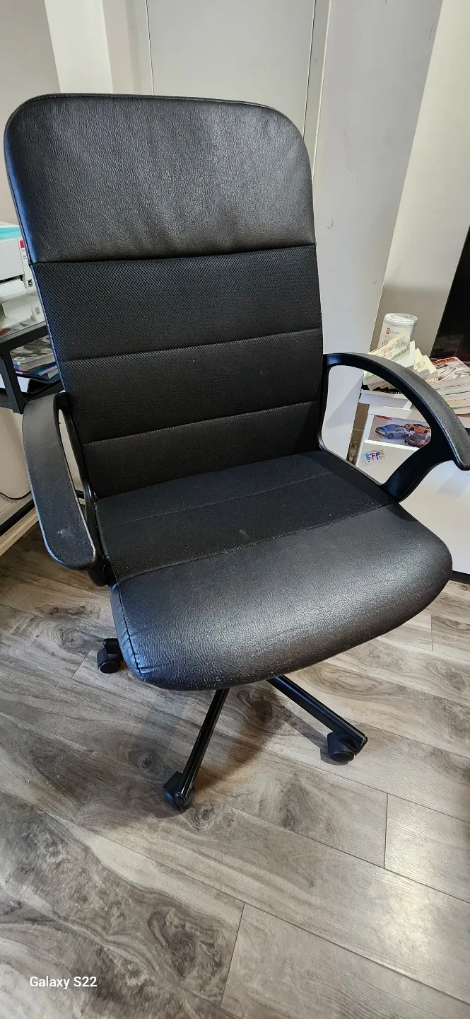 Black Office Chair thumbnail