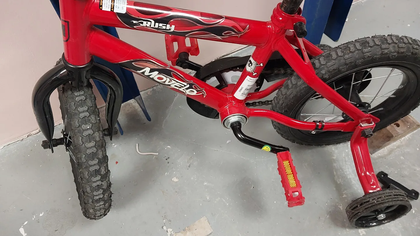 Kids' Red Movelo Rush 12" Bike with Training Wheels image indicator(2)