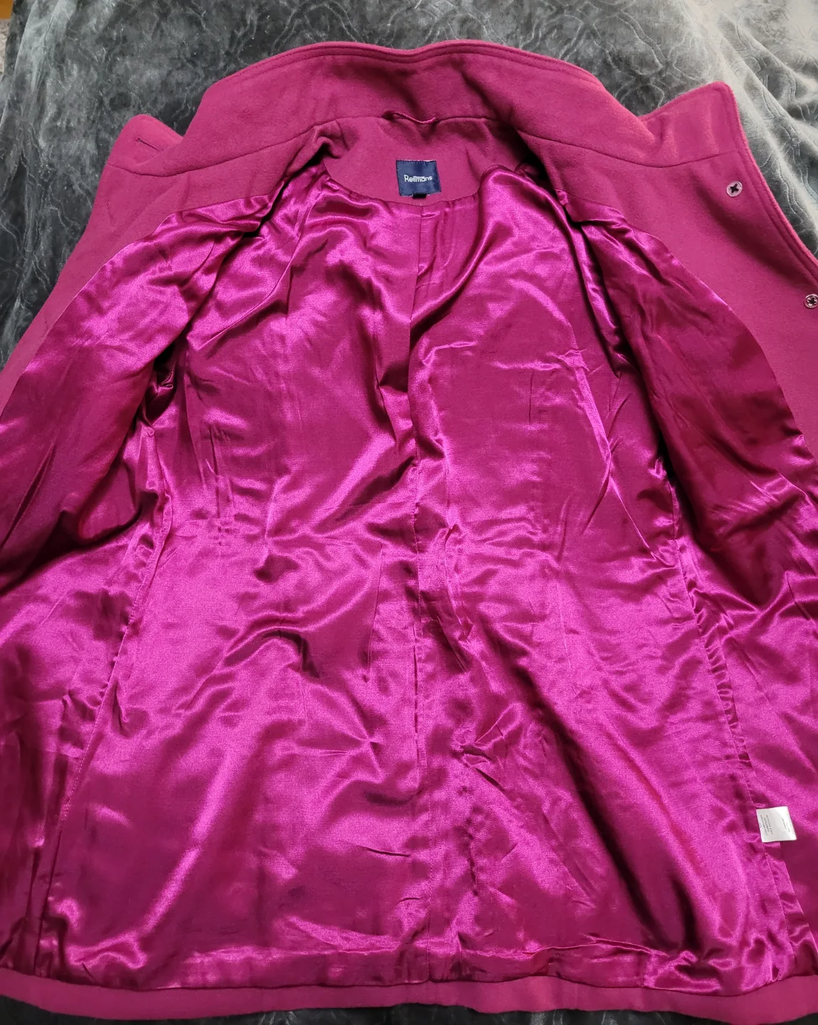 Fall/Winter Magenta Coat image indicator(3)