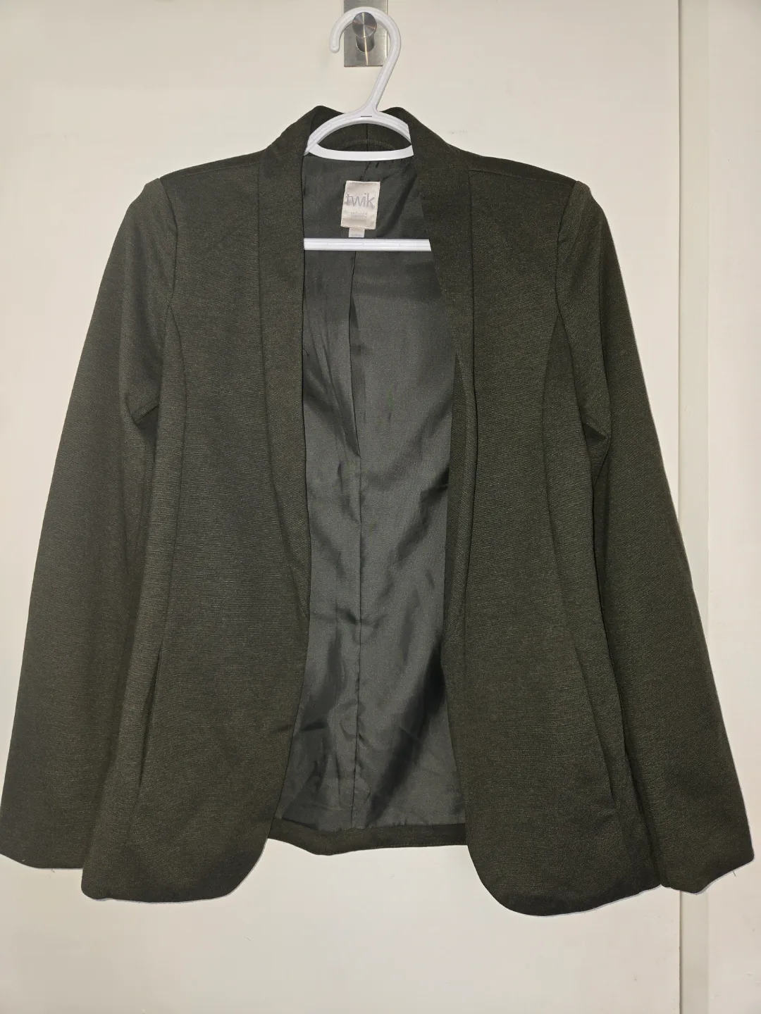 Olive green blazer from Simons image indicator(2)