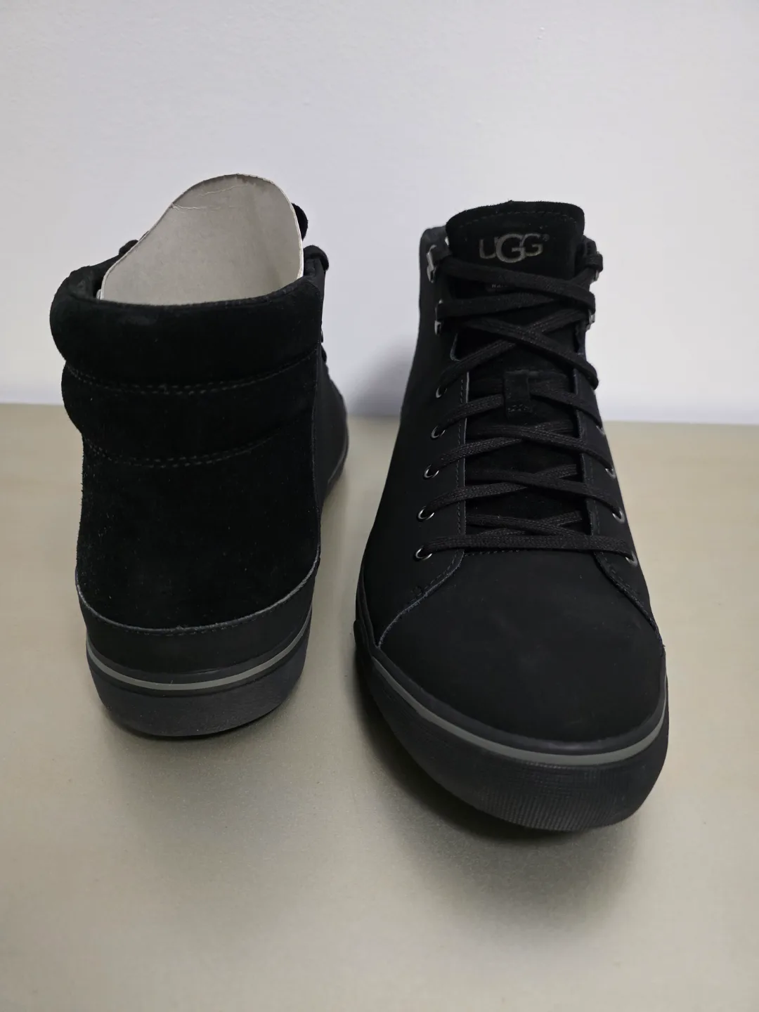 UGG Men's Black Sneakers image indicator(3)