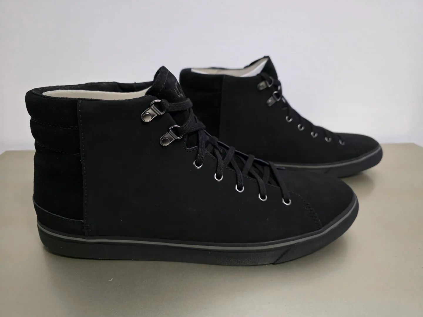 UGG Men's Black Sneakers image indicator(4)