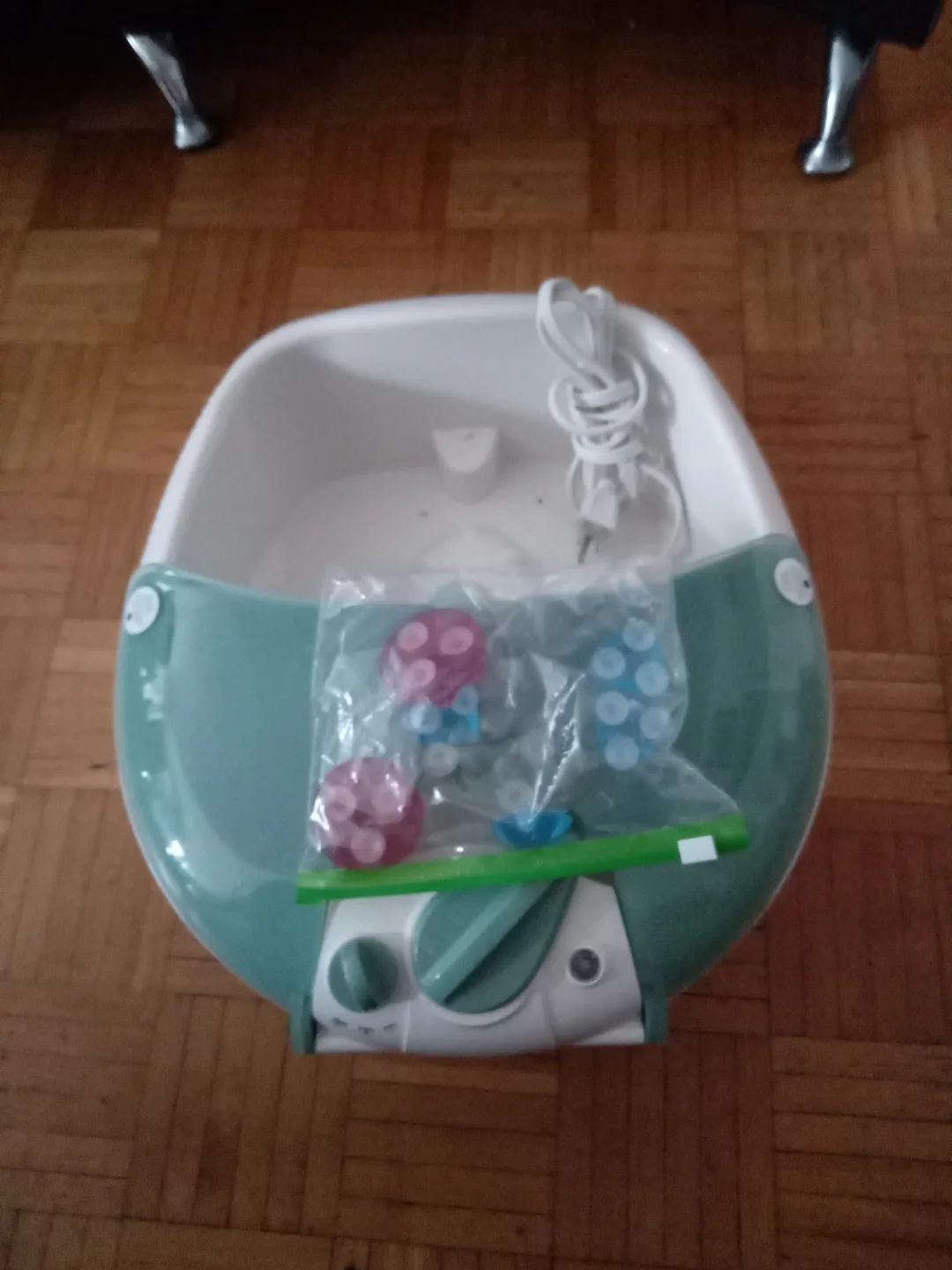Foot Spa with Massage with accessories thumbnail