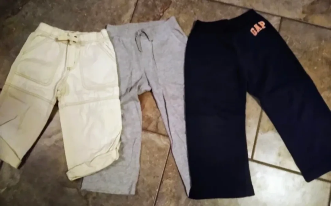 Kid's Size 4 Pants from The Gap image indicator(2)