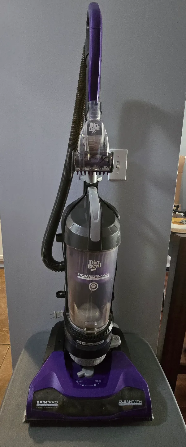 Dirt Devil Powermax Upright Vacuum Cleaner thumbnail