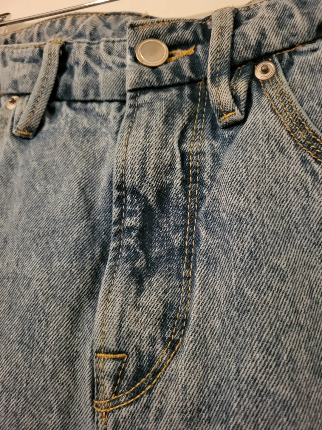 ❣️ Good American Petite 90s Jeans Size 2 Relaxed Fit - 26 x 28 image indicator(6)