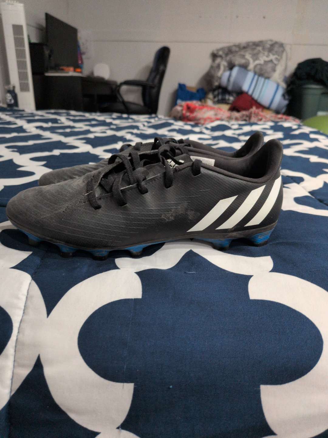 Adidas Soccer Cleats - Size 7 - photo 2