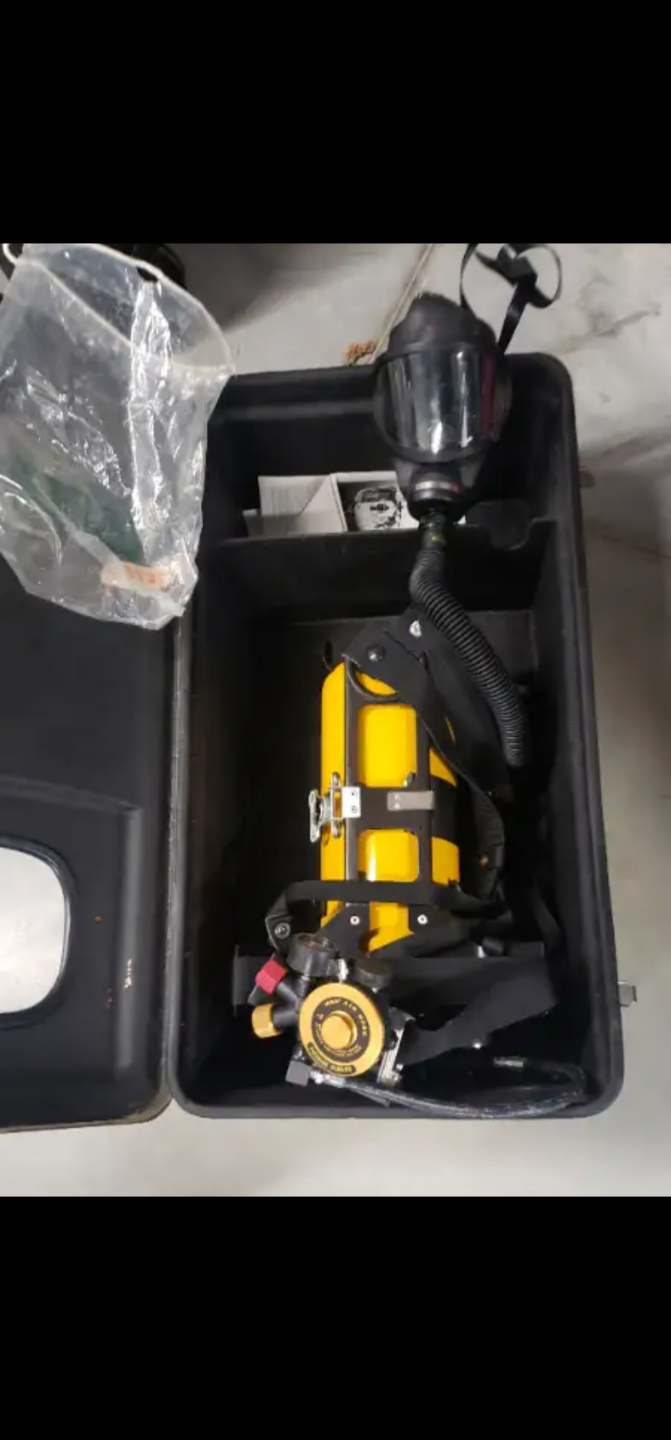 MSA breathing apparatus - photo 4