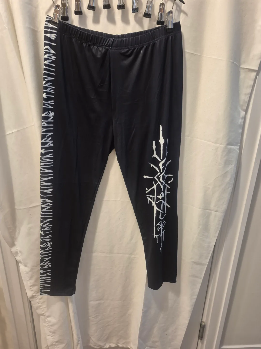 Black and White Leggings with Graphic Print thumbnail