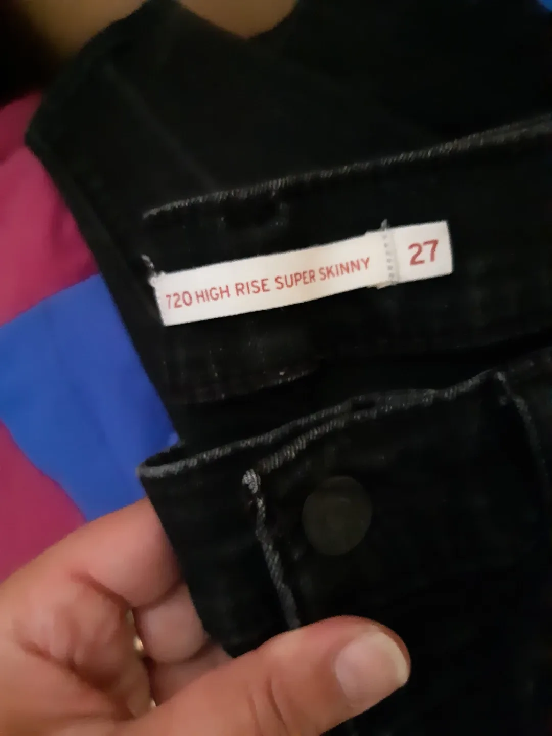 Levi's 720 High Rise Super Skinny Women's Size 27 - Black image indicator(6)