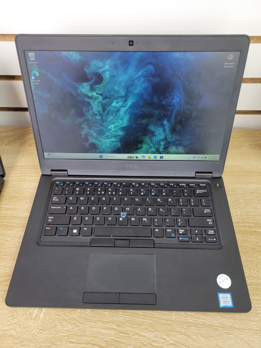 Dell Latitude Laptop - Windows 11 Home - photo 2
