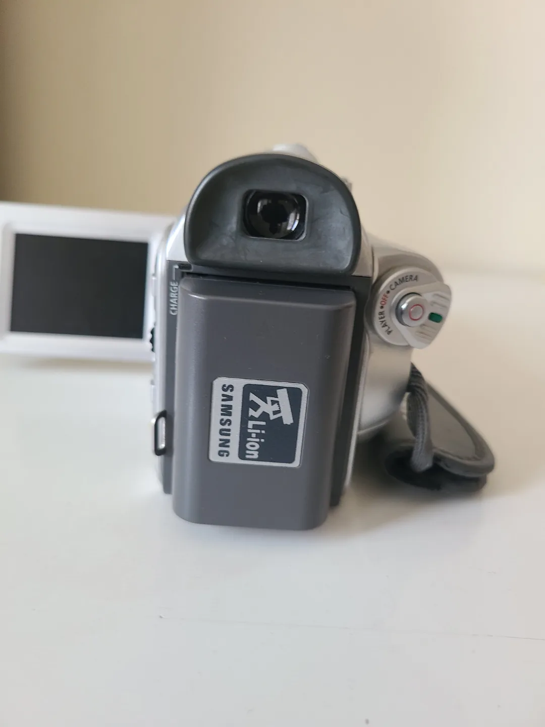 Samsung SCD103 Digital Video Camcorder  ( Untested / No Charger) image indicator(3)