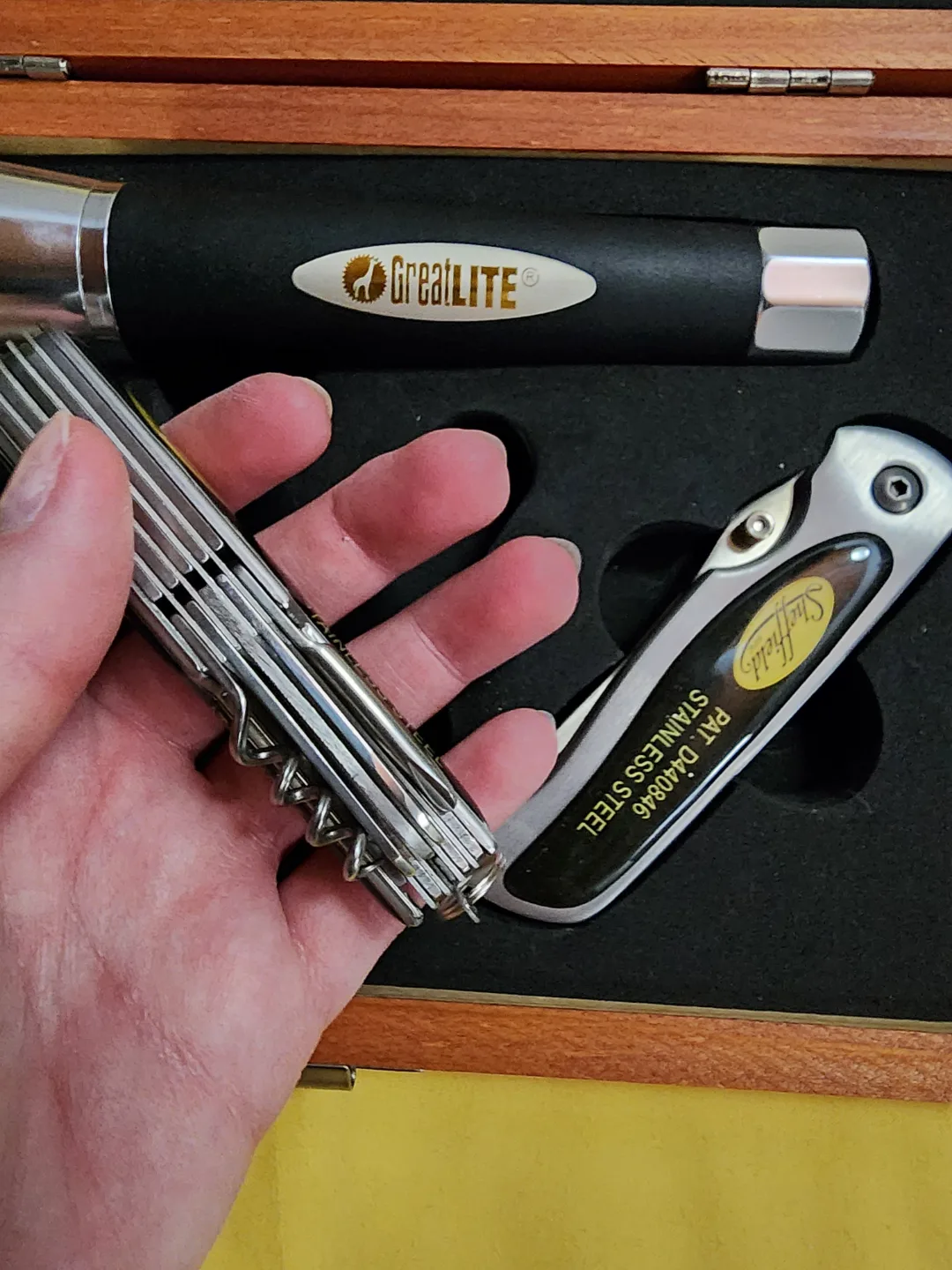 Sheffield Multi-tool Set in Wooden Box image indicator(5)