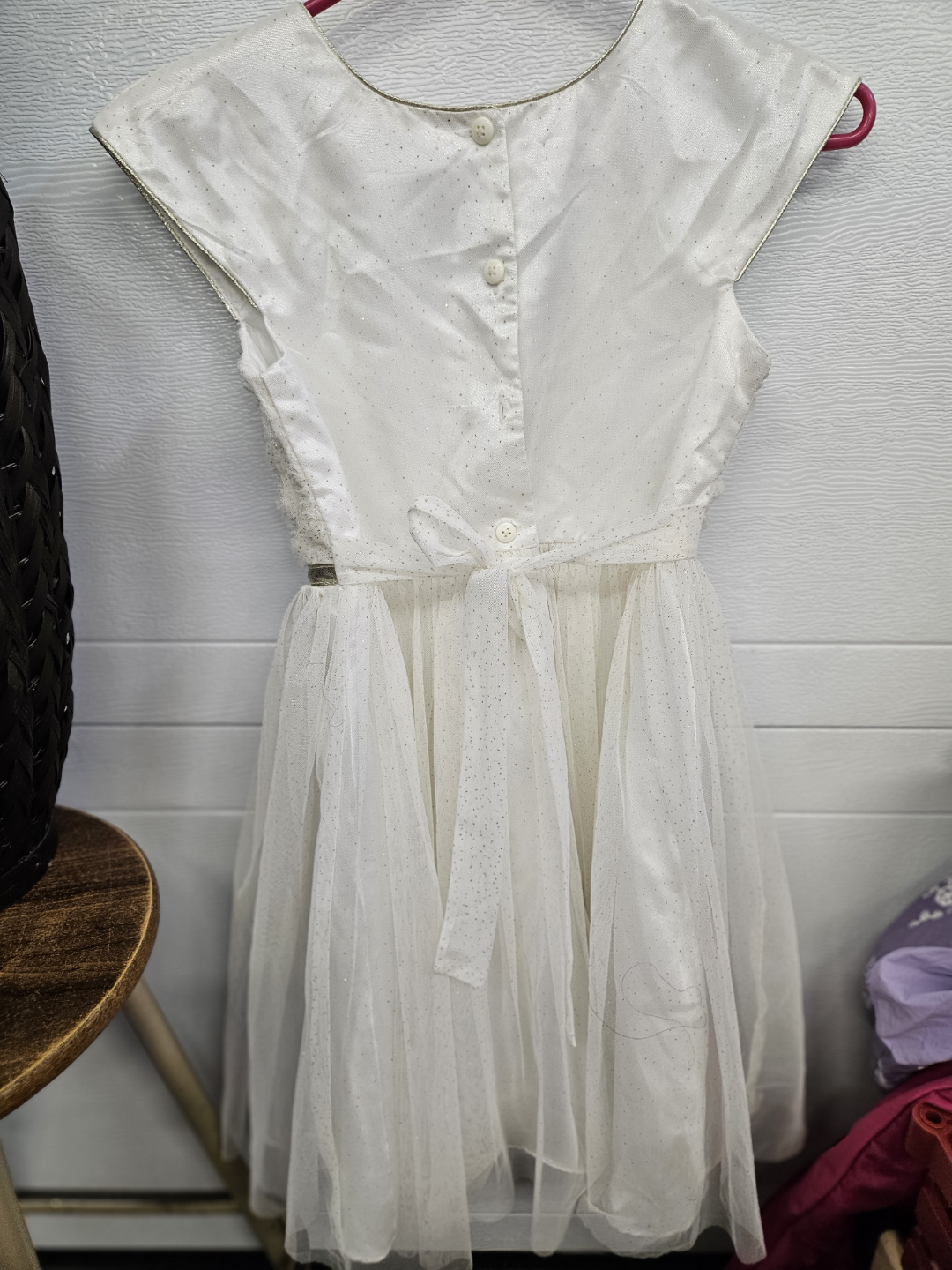 Girls' White Dress Size 6 - photo 2
