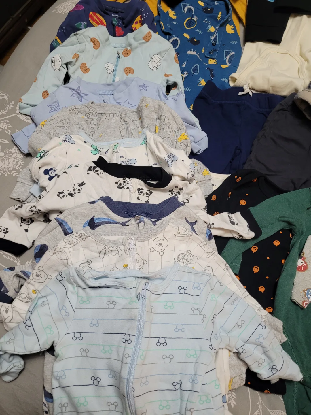 Baby Boy Clothes Bundle -31 PCS- Size 6-12 months image indicator(2)
