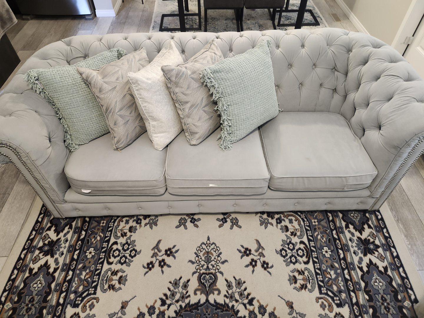 Velvet Chesterfield Sofa - photo 5