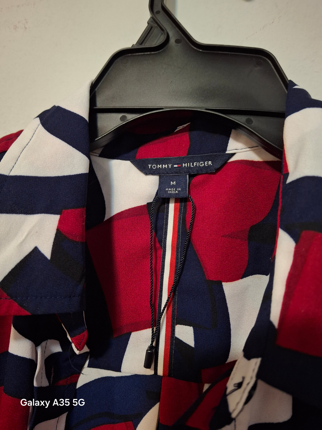 Tommy Hilfiger Women's Size Medium Button-Down Shirt - photo 2