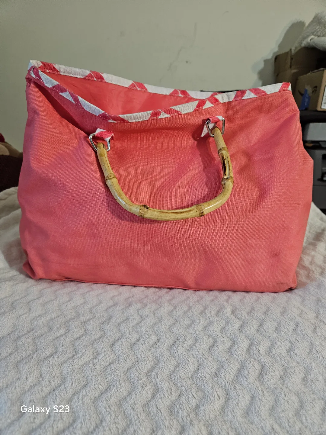 Pink and White Tote Bag with Bamboo Handles🧡 image indicator(2)