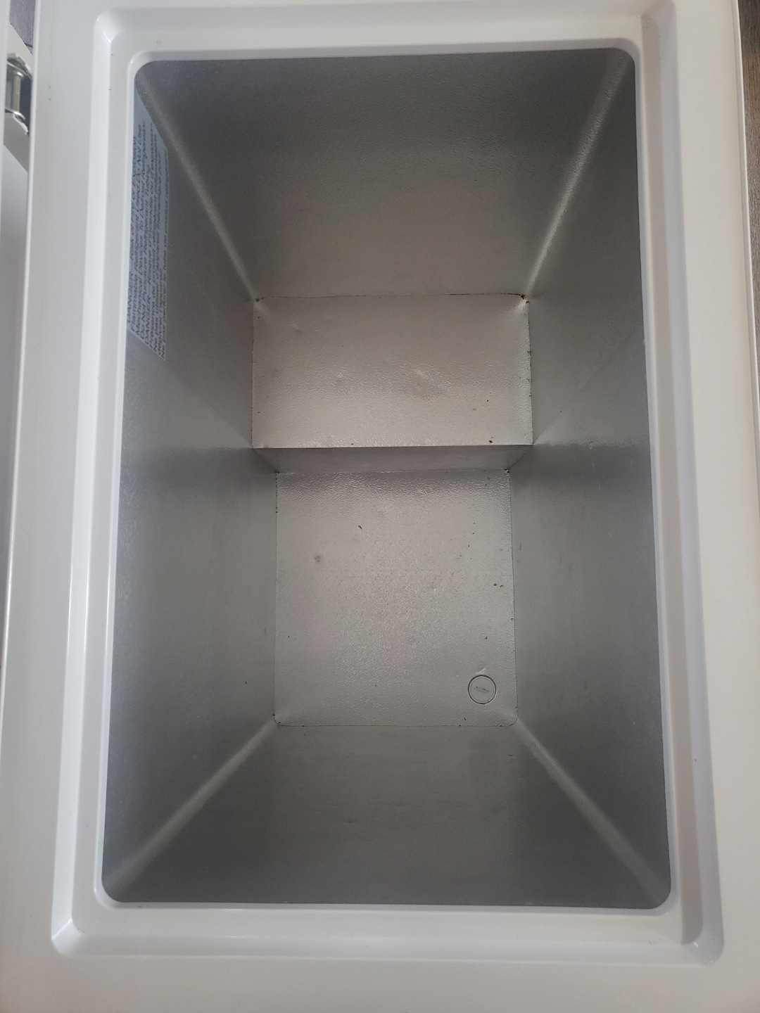 Arctic King Chest Freezer - Model WHS-185CW - photo 2