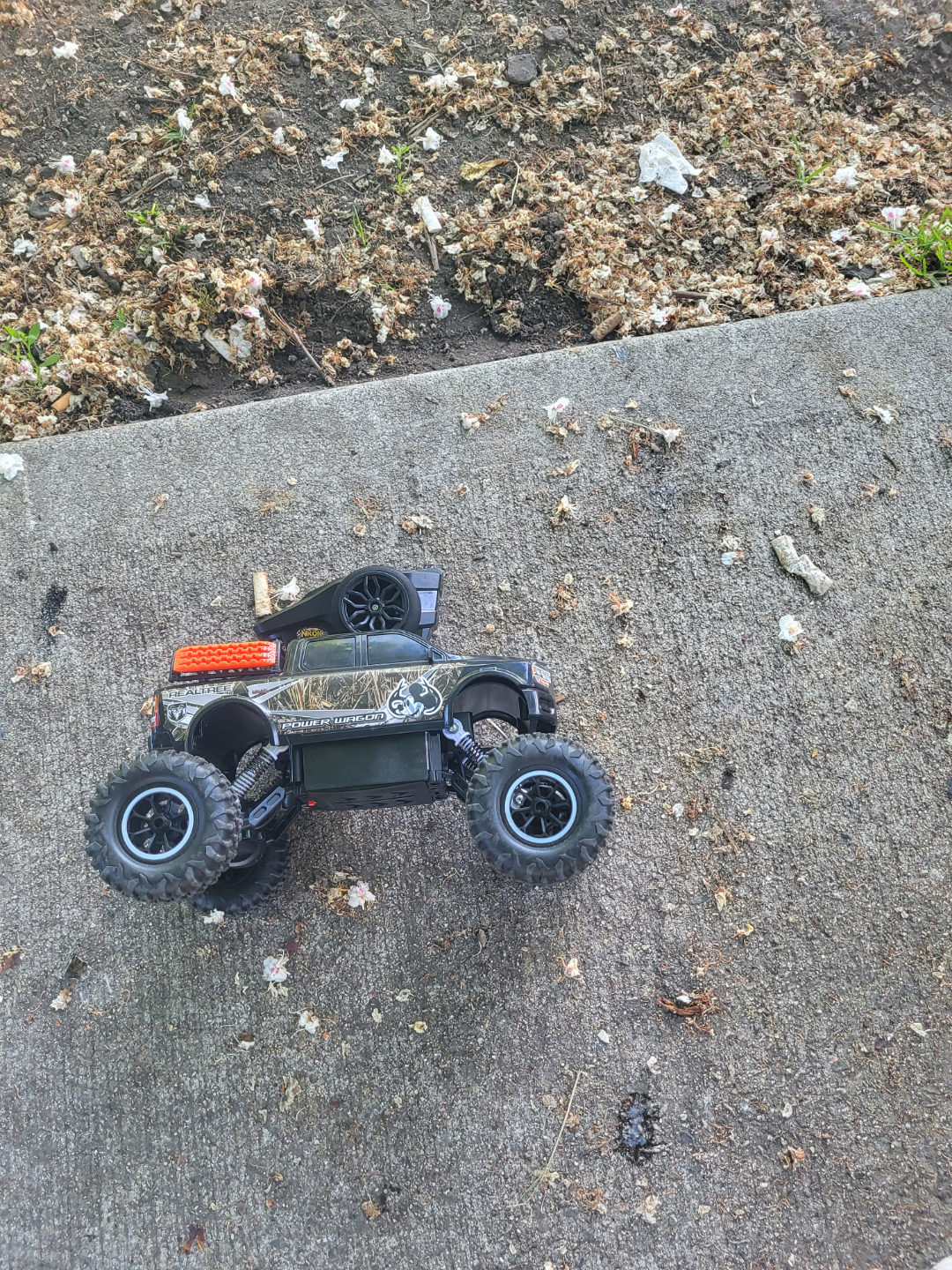 monster truck - photo 2