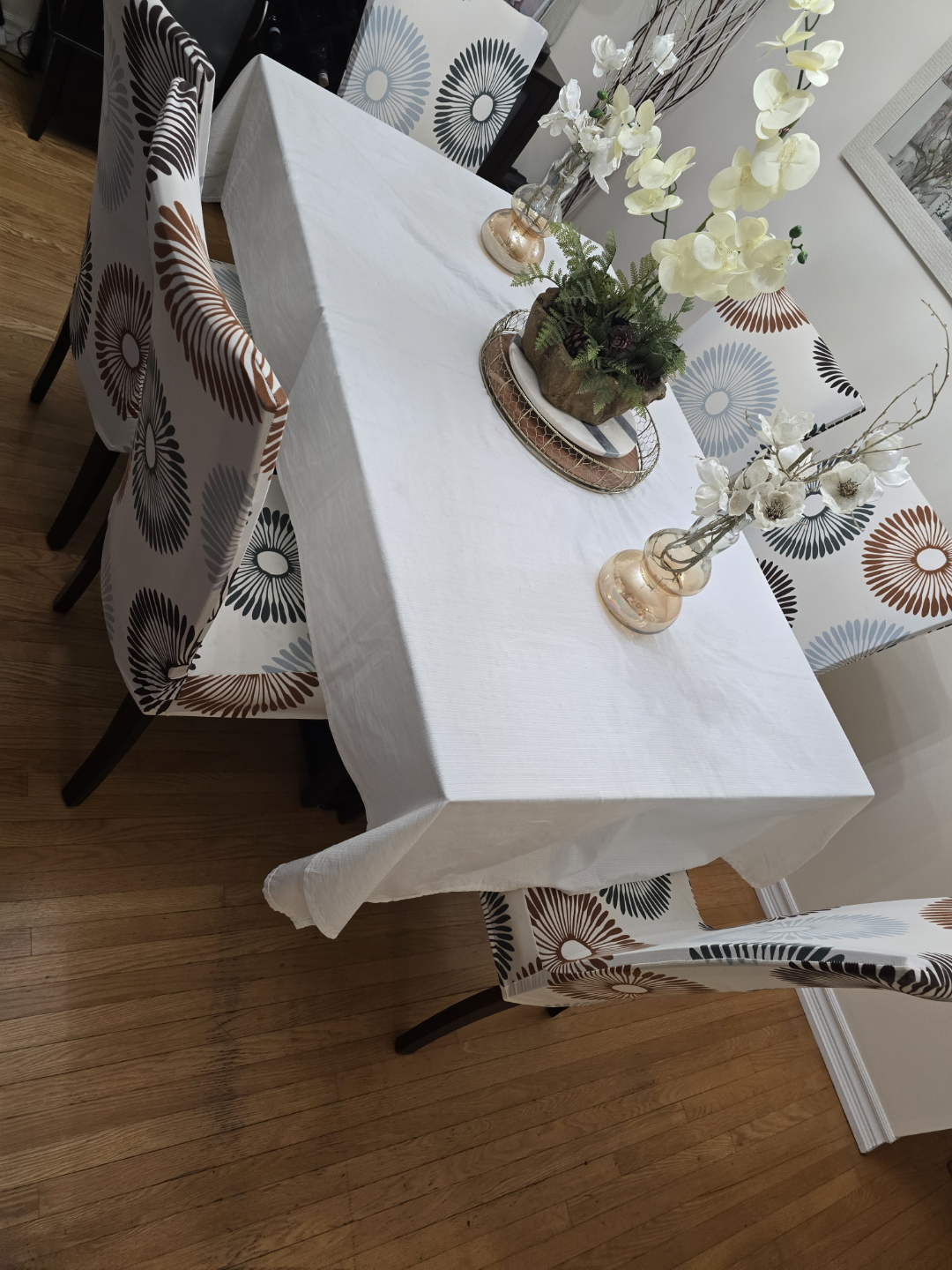 Dining Table with 6 Chairs and Tablecloth - photo 3