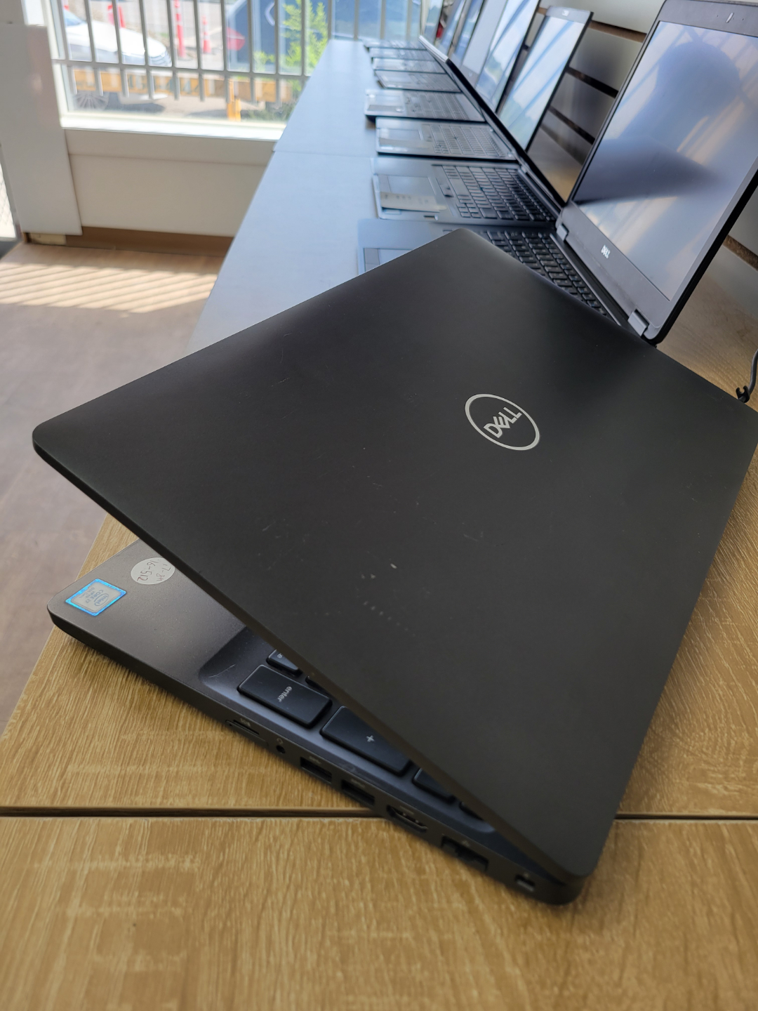 Dell Latitude 5500 Laptop - 16GB RAM, 477GB Storage - photo 2