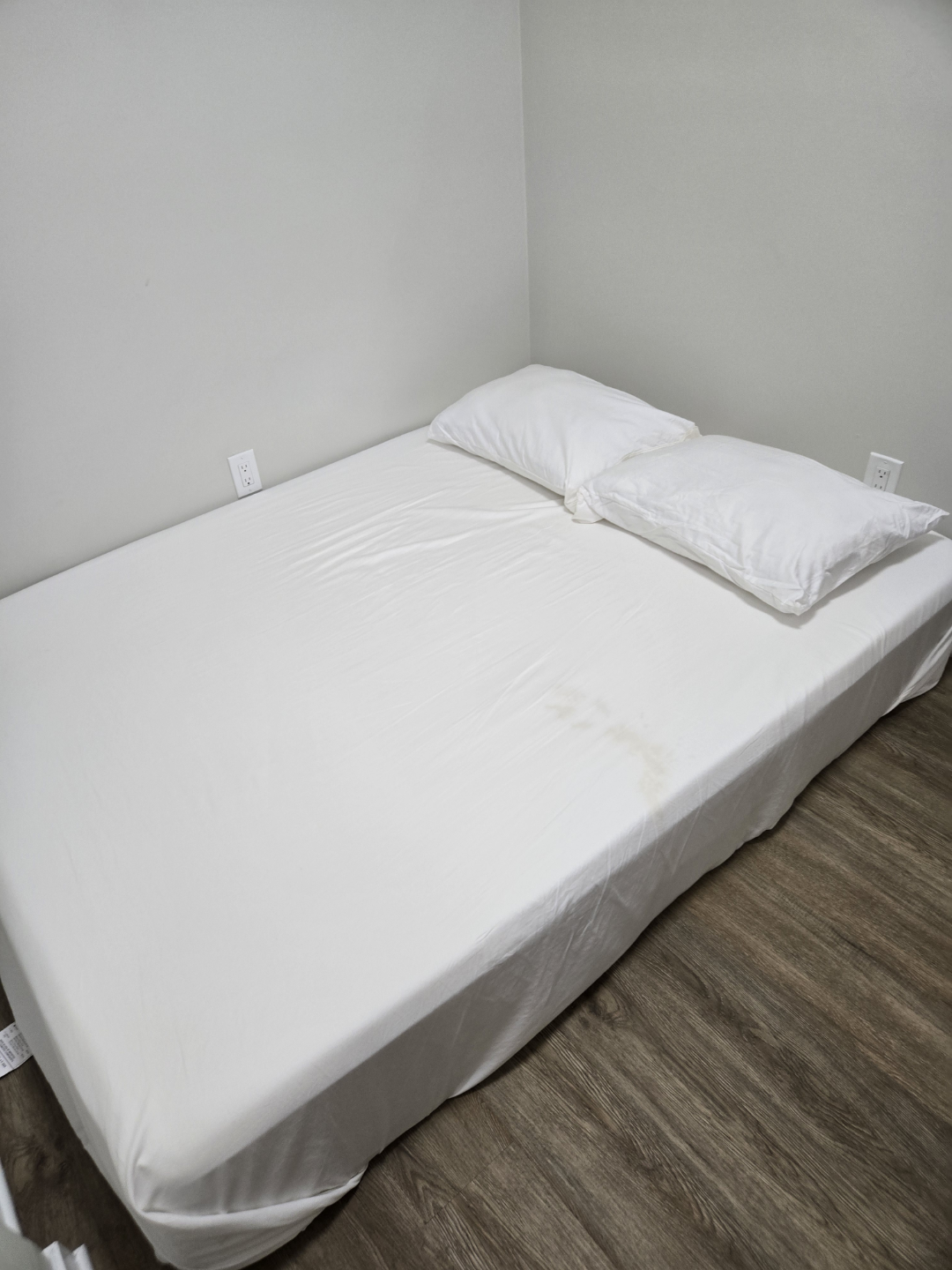 Two Pack of White Standard Pillows - photo 2