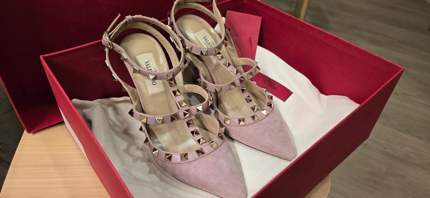 Valentino Garavani Rockstud Heels - Size 35 thumbnail
