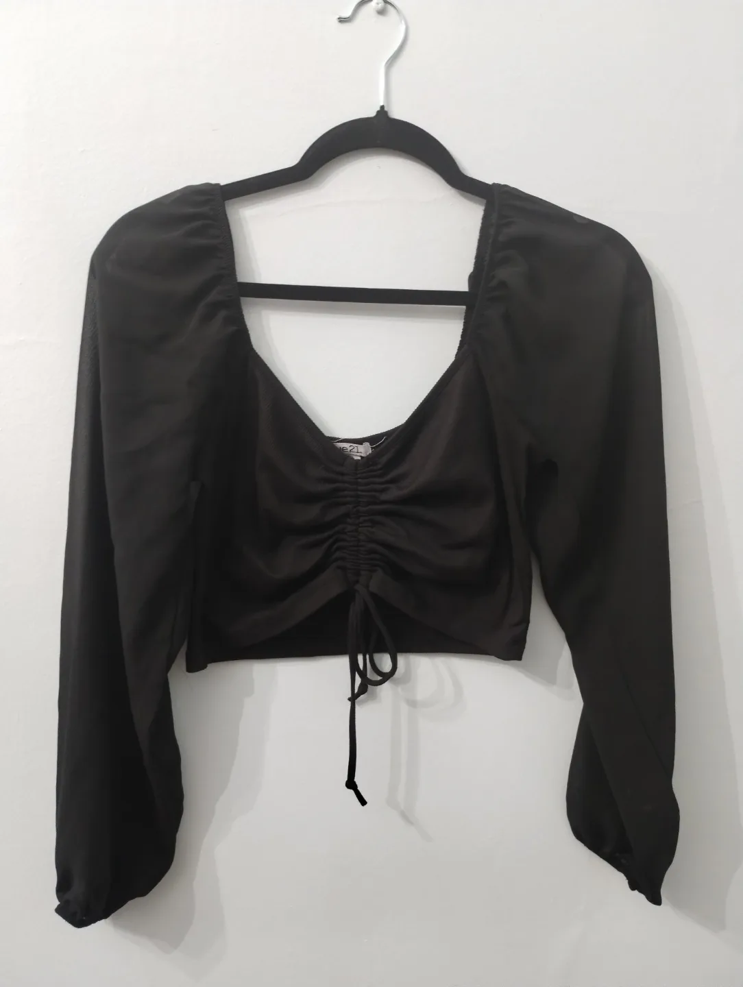 Rue21 Black Long Sleeve Crop Top Size M thumbnail