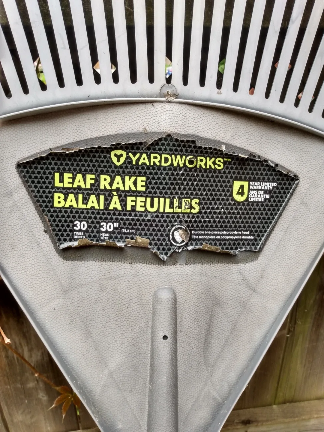Yardworks 30" Leaf Rake image indicator(2)