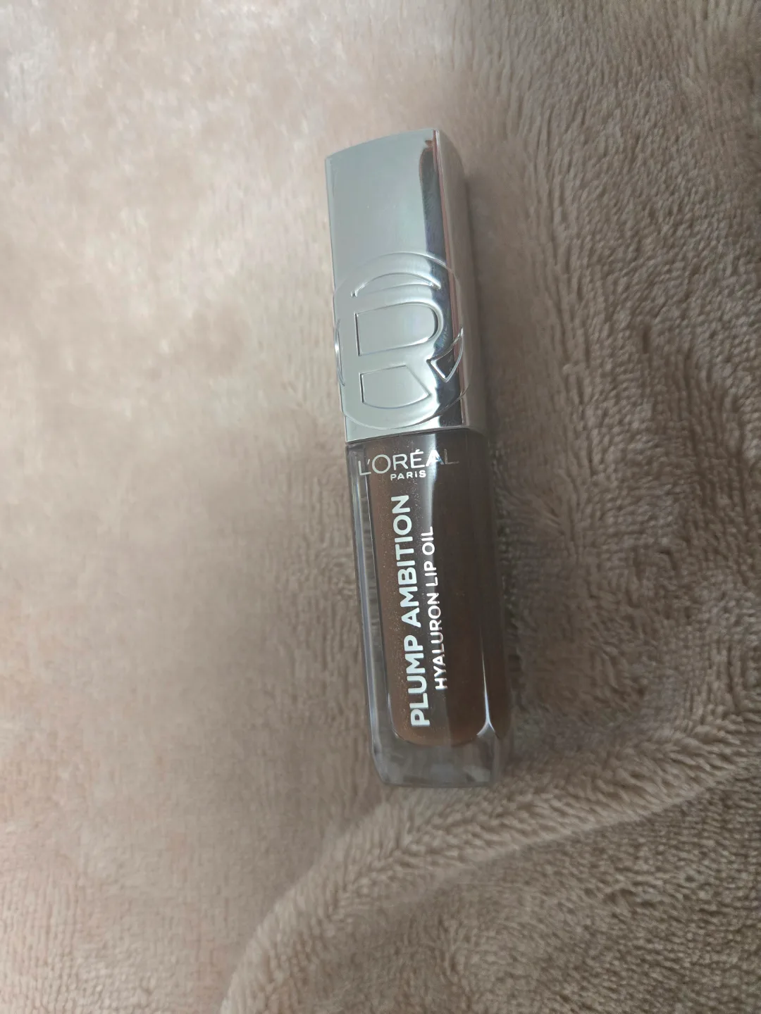 L'Oréal Plum Ambition Hyaluron Lip Oil thumbnail
