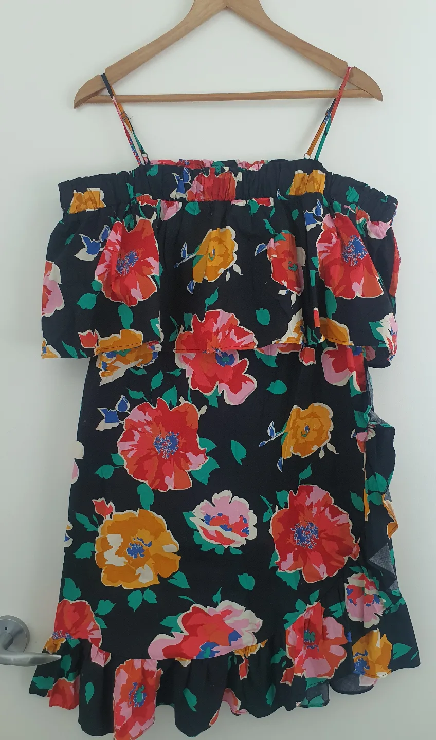 Floral Print Off-the-Shoulder Mini Dress Size Small thumbnail
