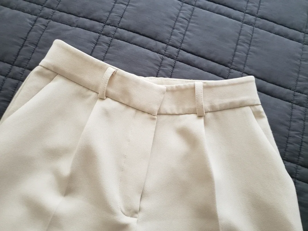 High Quality Creme Pants image indicator(6)