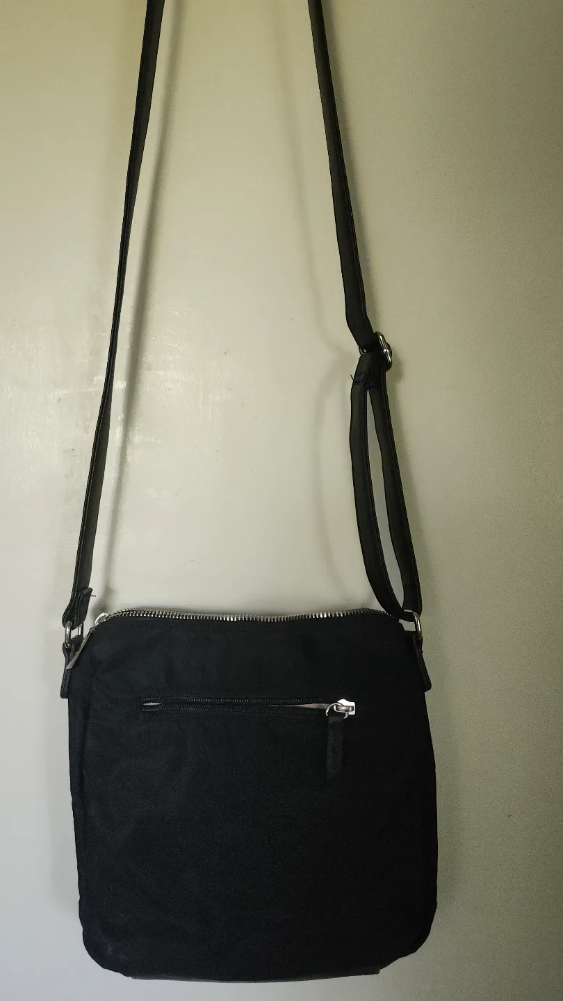Black Crossbody Bag image indicator(2)