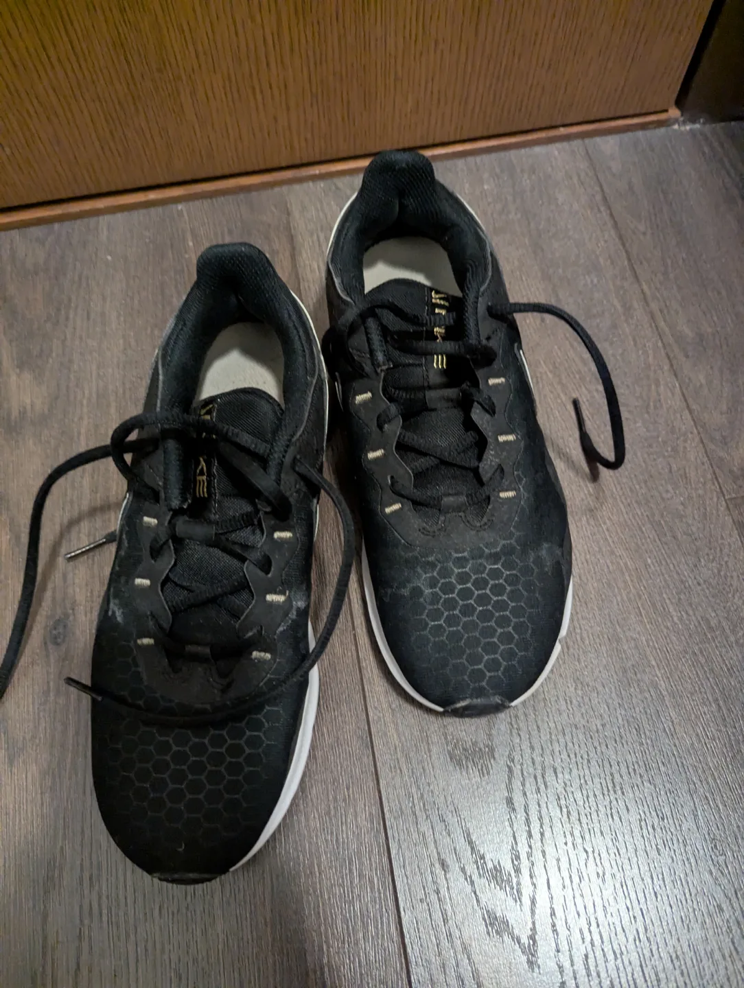 Nike Women's Running Shoes - Size 7.5 image indicator(2)