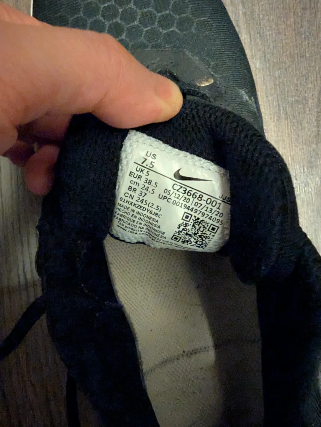 Nike Women's Running Shoes - Size 7.5 image indicator(5)