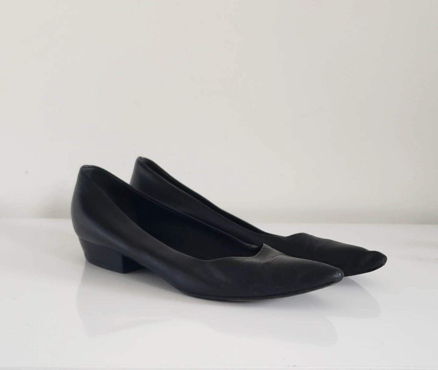Prada Black Leather Pointed Toe Flats - Sz 38