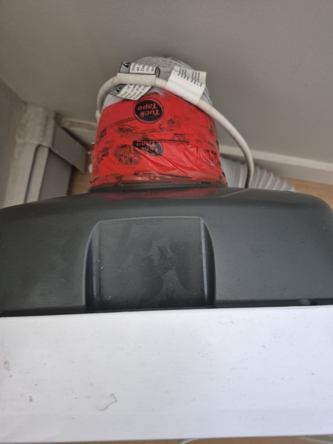 Insignia Portable Air Conditioner - photo 3