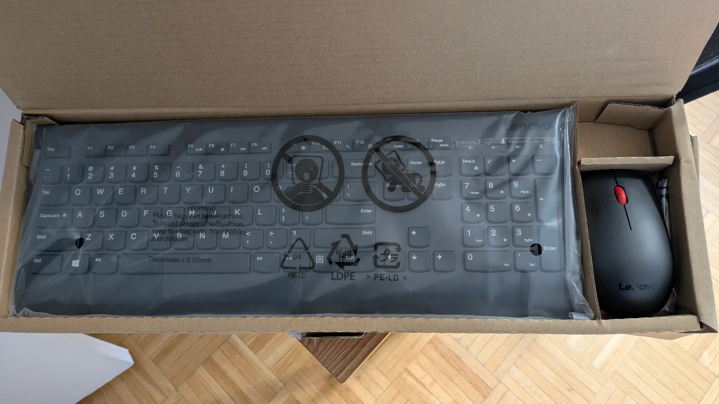 Lenovo Professional Wireless Keyboard and Mouse Combo thumbnail