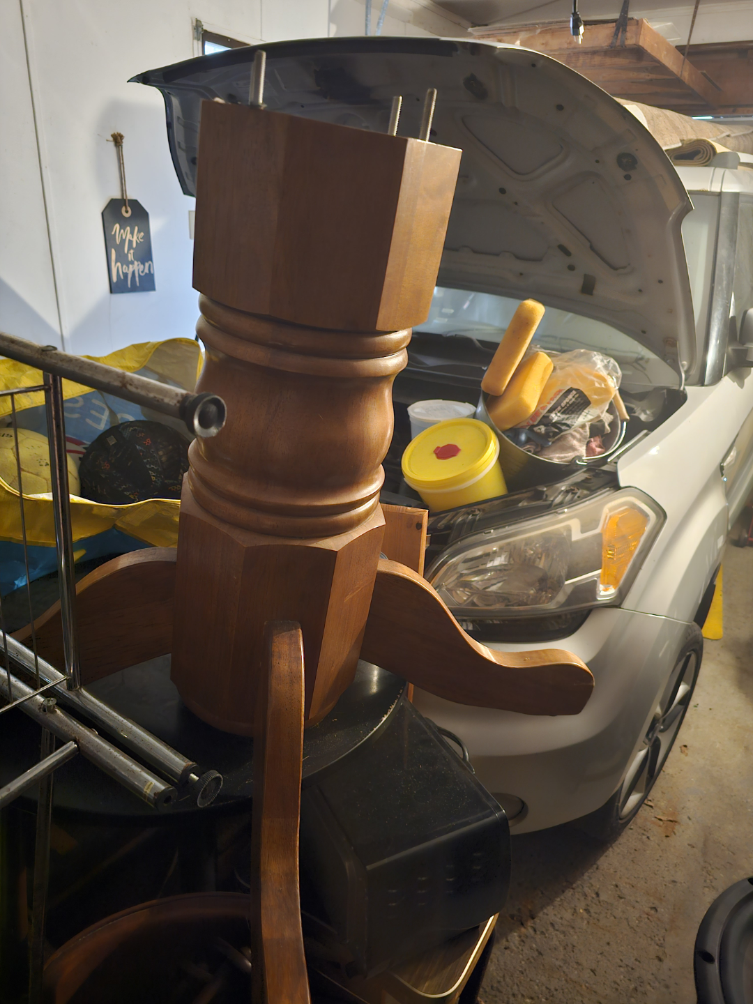 42" pedestal oak round kitchen table.
