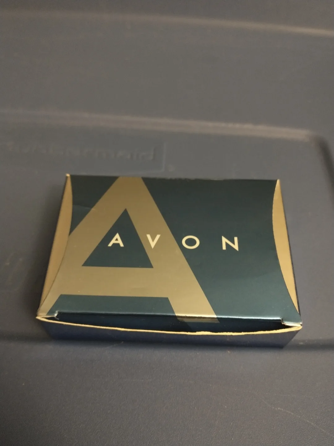 NIB! AVON BRAIDED CORD BUTTERFLY CHARM BRACELET image indicator(3)