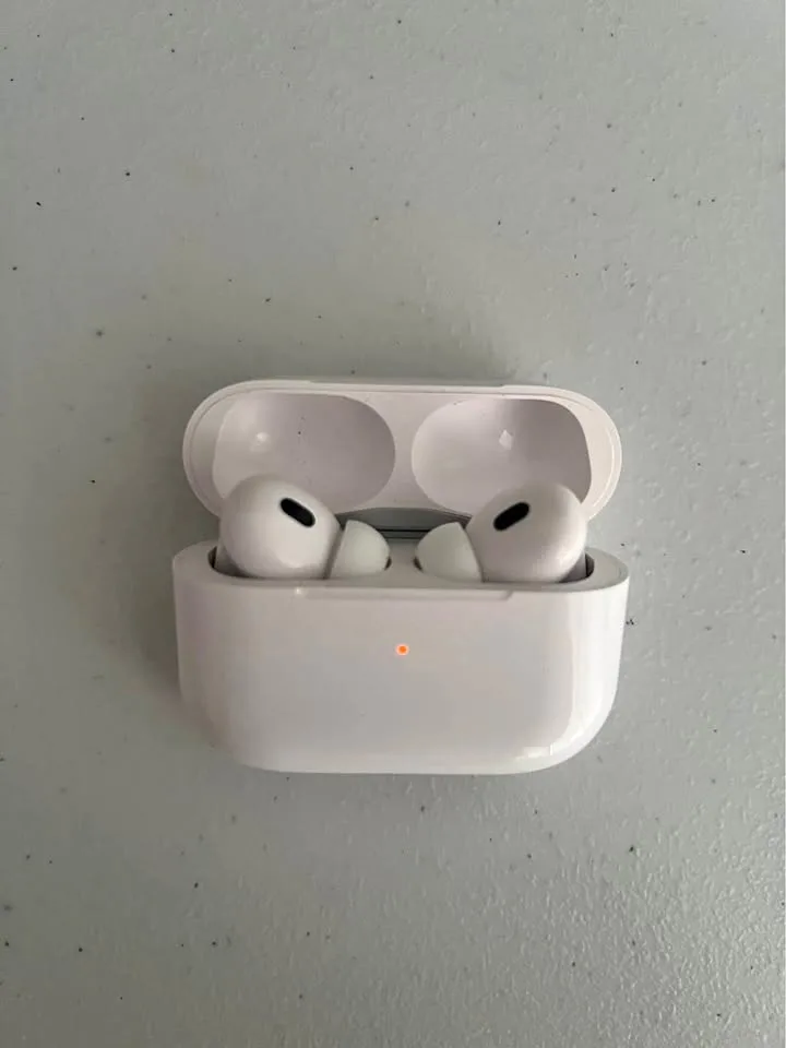 Apple AirPods Pro (2nd Generation) thumbnail
